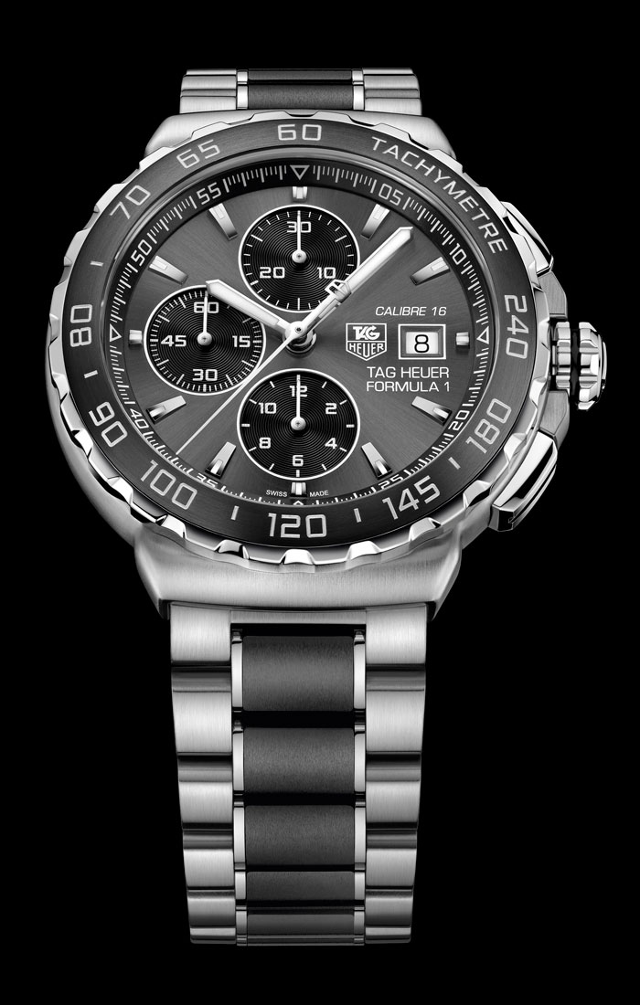 TAG Heuer Watches World TAG Heuer F1 Calibre 16 Movimiento mecánico automático Calibre 16 Frecuencia 28800 ah Caja 44 mm de acero pulido y cepillado Cristal zafiro Corona a rosca Carátula antracita con dos totalizadores de cronógrafo y fechador a las 3 h Bisel cerámica Indices tipo espada con tratamiento luminiscente Funciones horas minutos y segundero a las 9 h fechador escala taquimétrica y cronógrafo Brazalete acero pulido y satinado con eslabones de cerámica Hermeticidad 200 metros