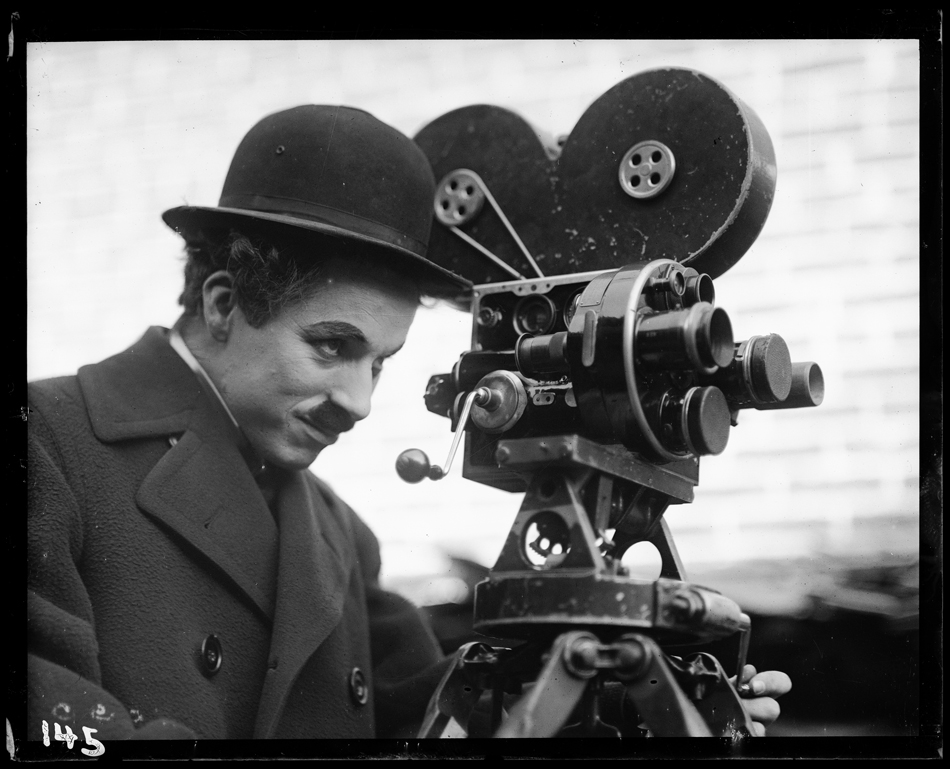 Chaplin_ModernTimes_1936_YvesDebraine_HD