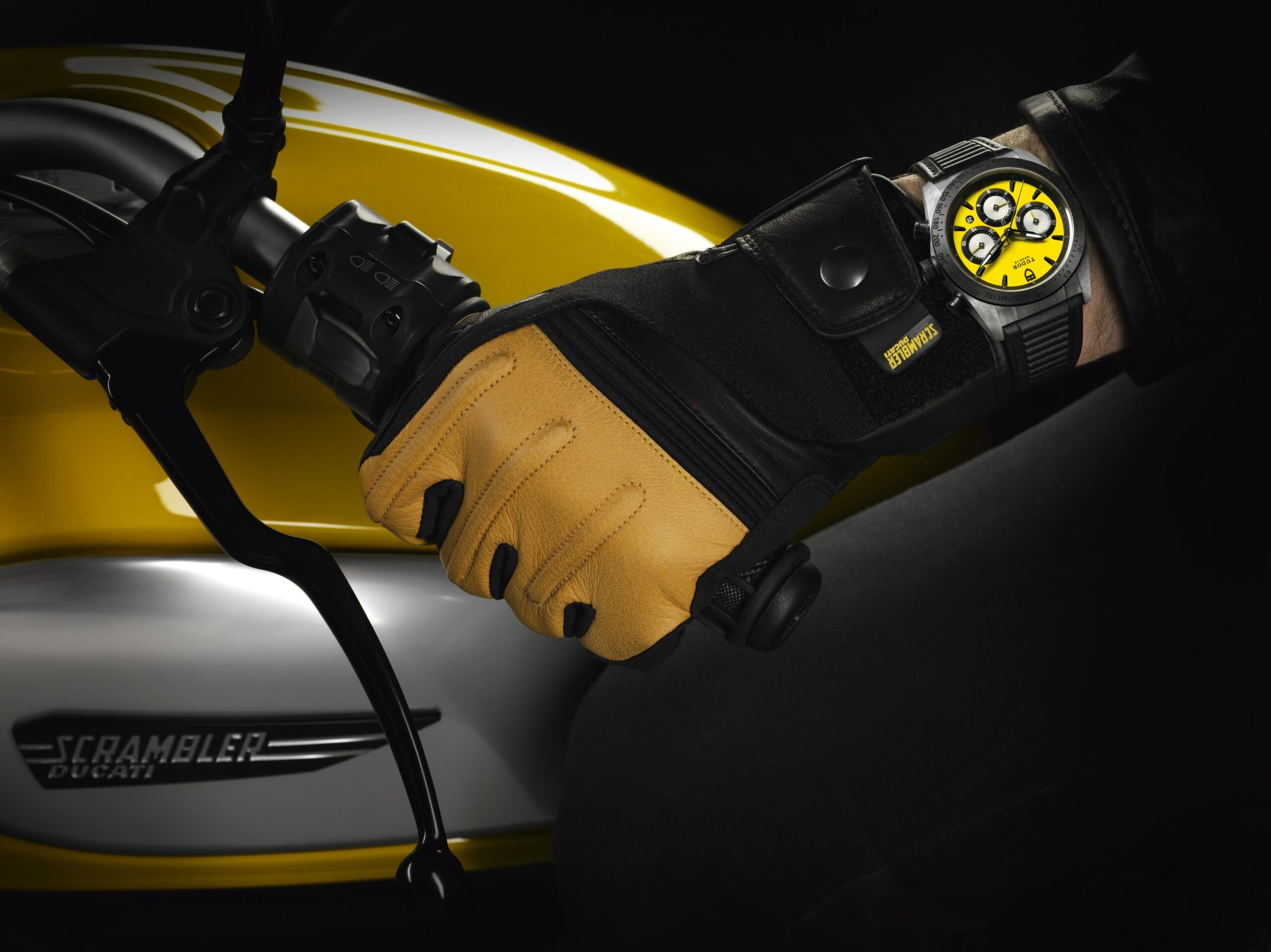 42010ntudorfastriderchronoyellow01 Watches World