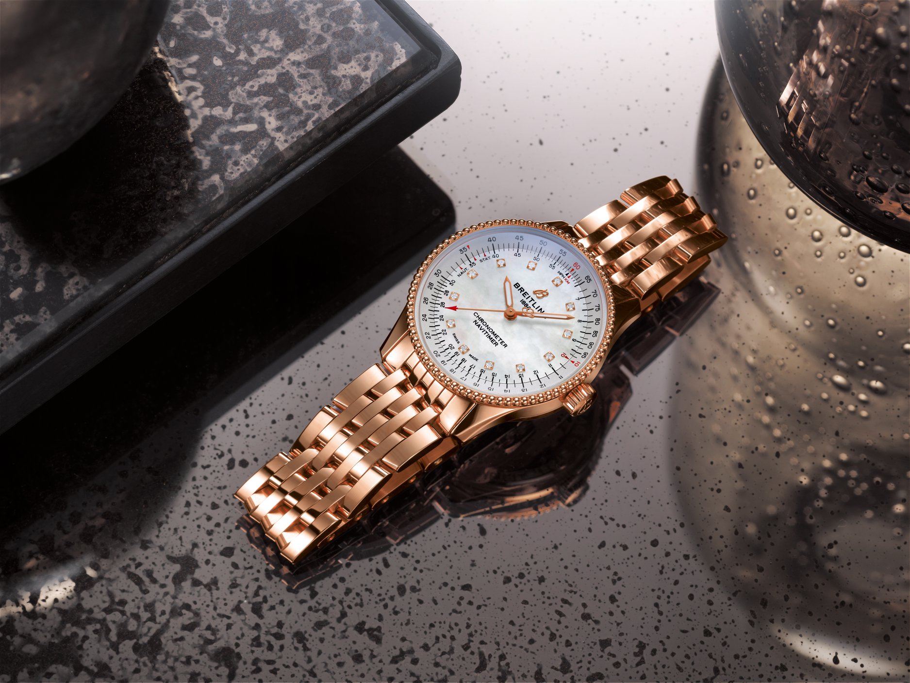 Breitling Navitimer Automatic 35 2020 oro madreperla Watches World