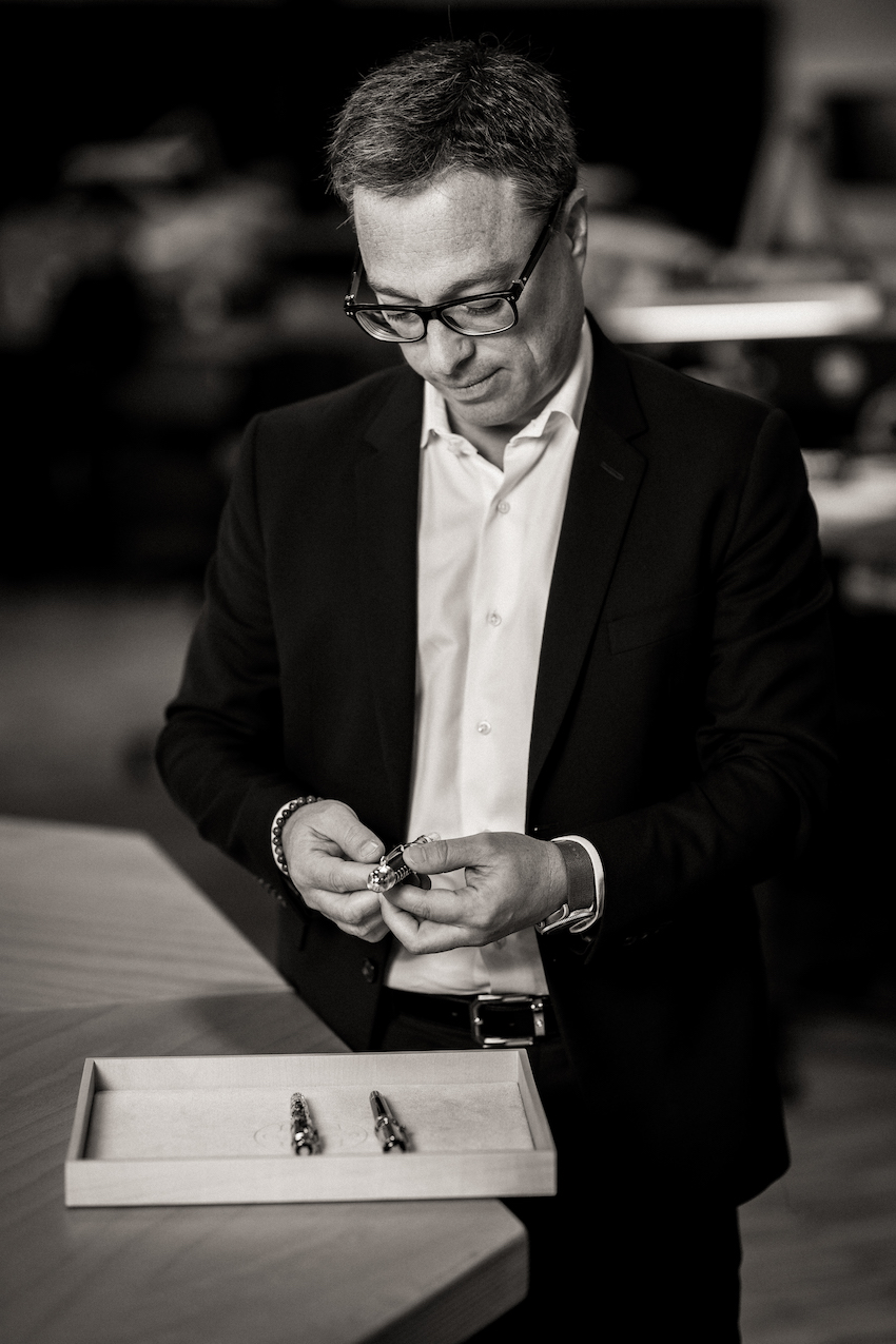 Nicolas Baretzki print 6 Watches World