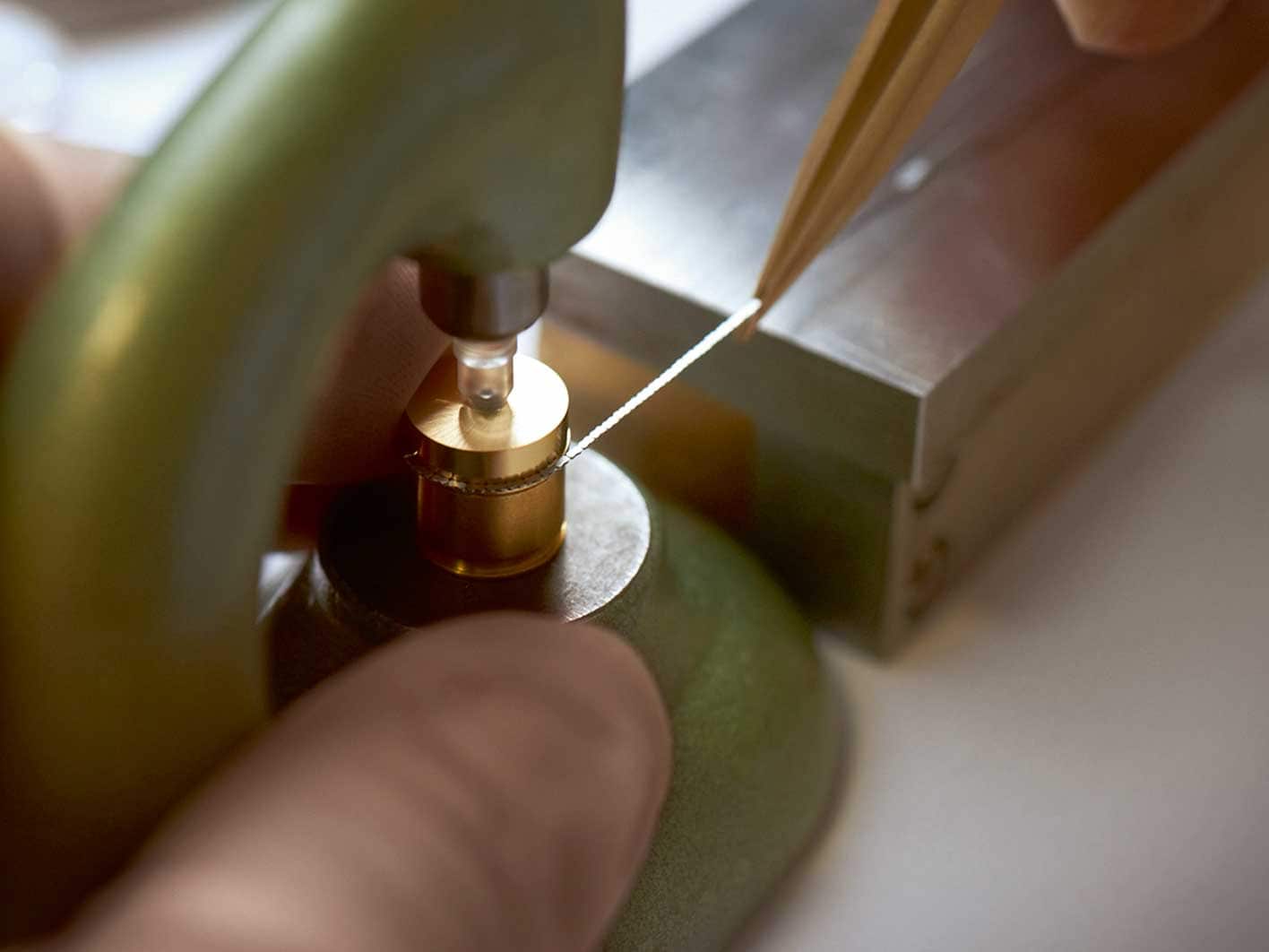 alangesoehnedoubleassembly22111017995681416x1062lg1 Watches World alangesoehne double assembly 221110 1799568 1416x1062 lg 1