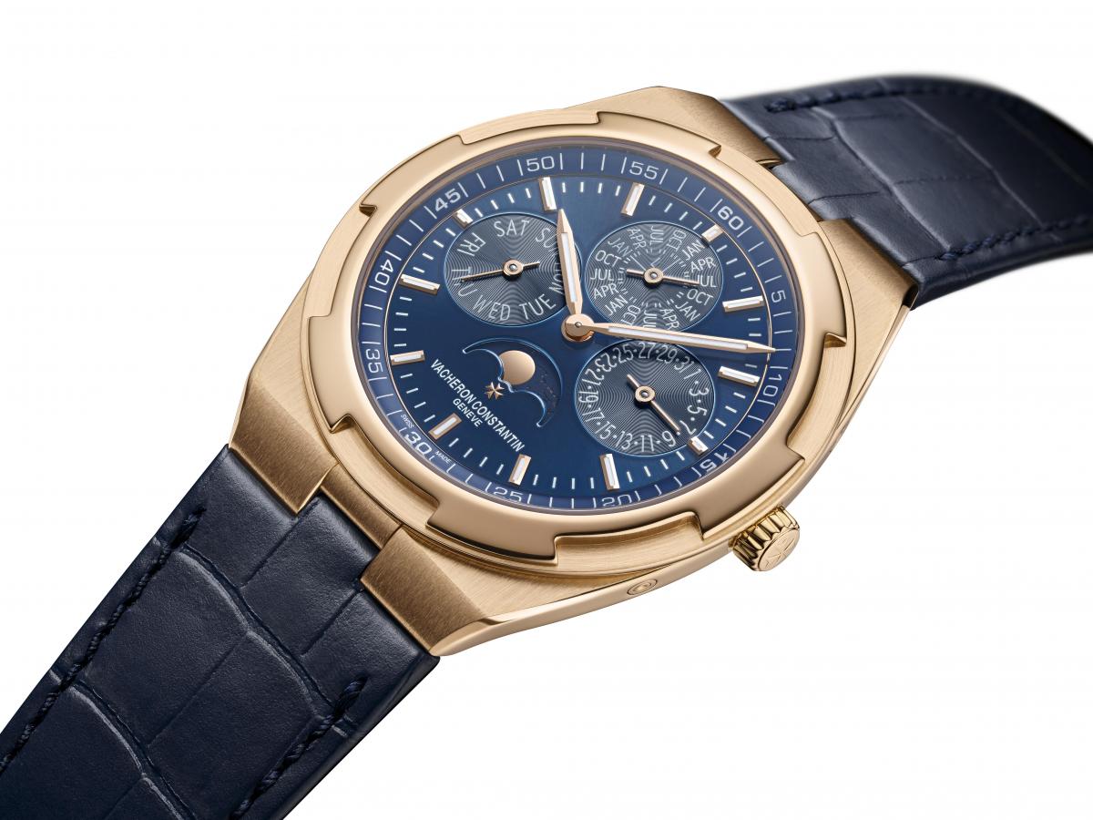 vacheronconstantinoverseasqpbluedial6 Watches World