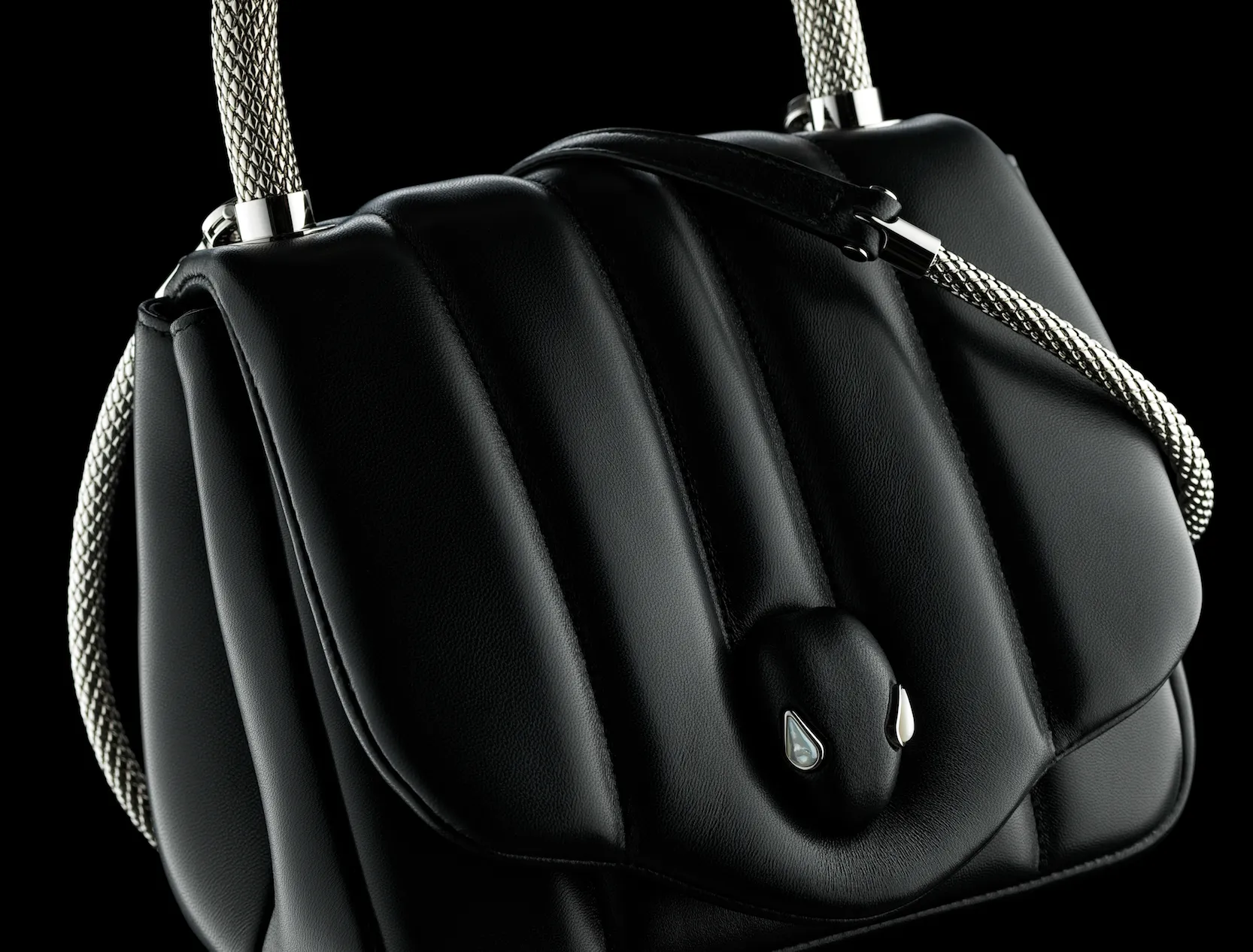 Ambush-X-Bvlgari-bolsas-accesorios-Serpenti-2020-1