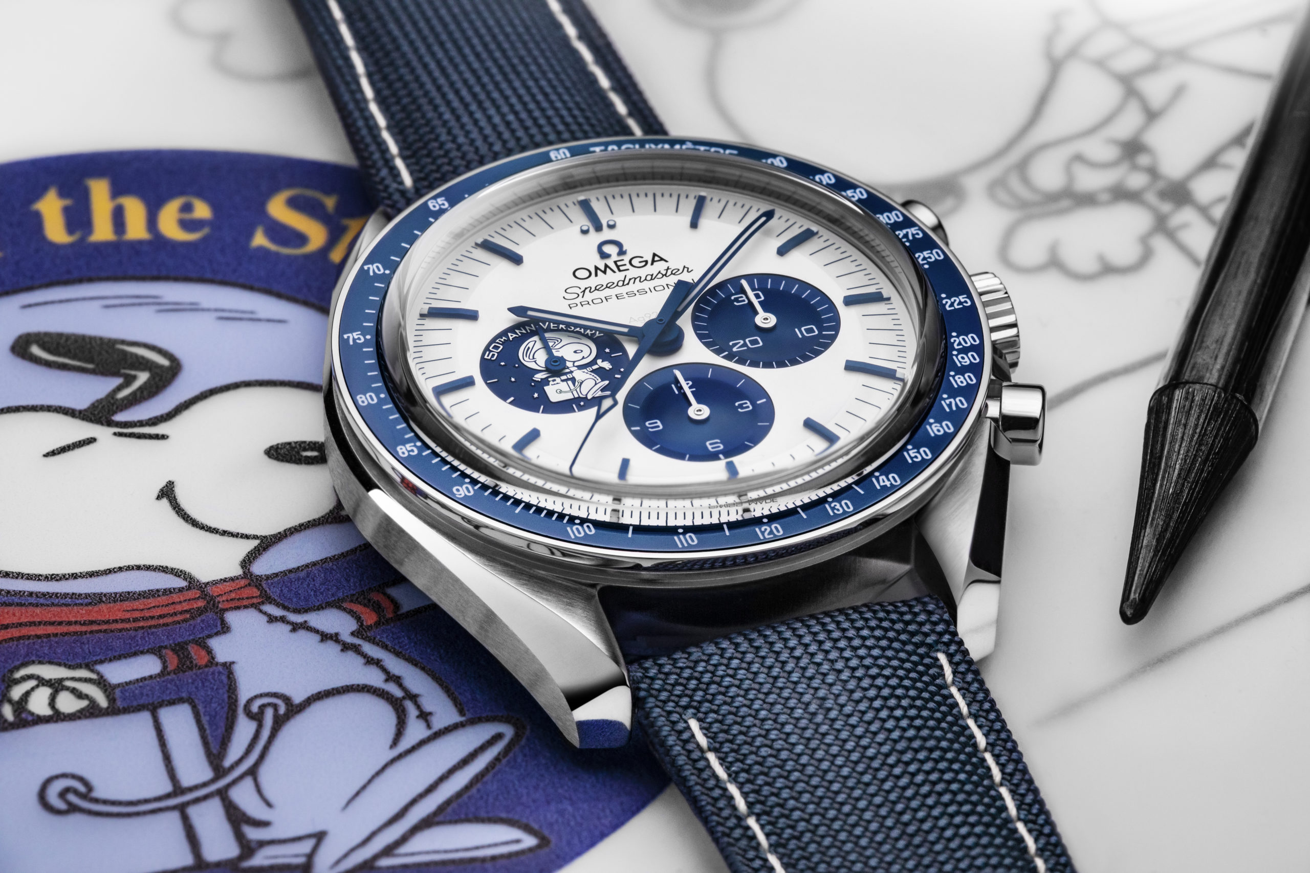 OMEGA Speedmaster Silver Snoopy Award 50 aniversario: a la lupa de Watches World