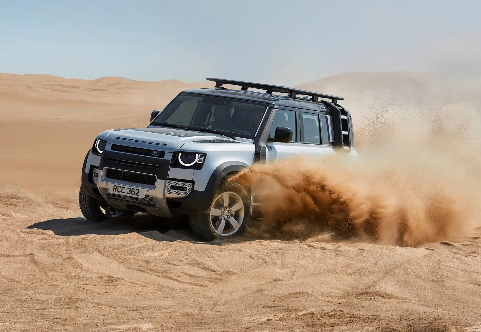 Land Rover Defender mantiene su espíritu aventurero