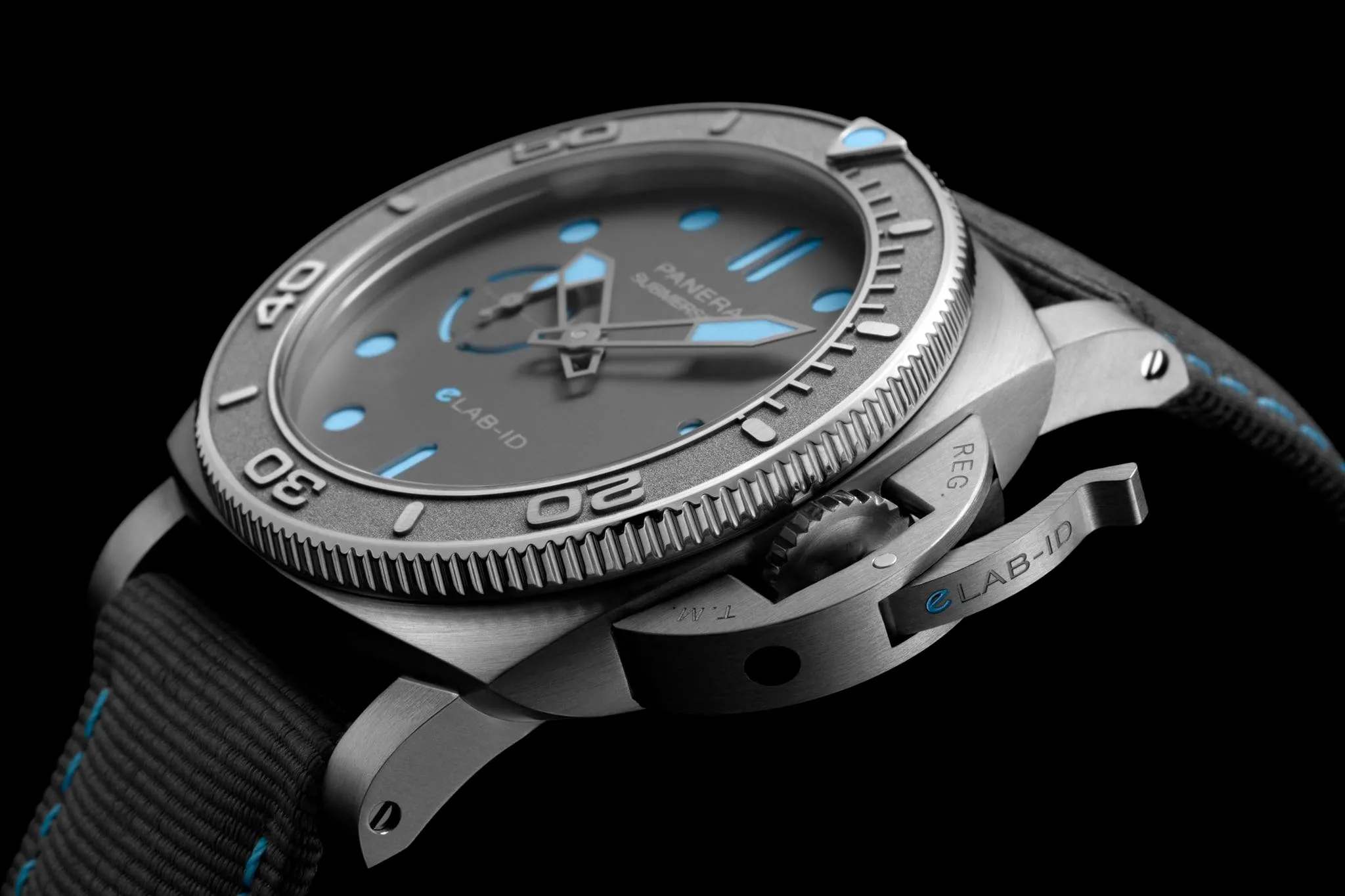 Panerai Submersible eLAB-ID-4