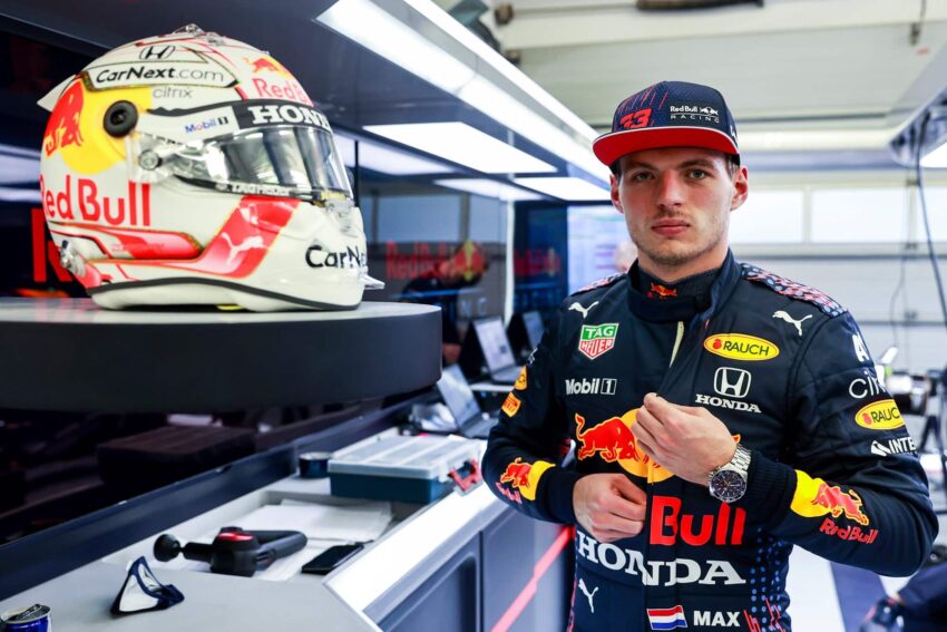TAG Heuer y Red Bull Racing renuevan contratoMax Verstappen Watches World