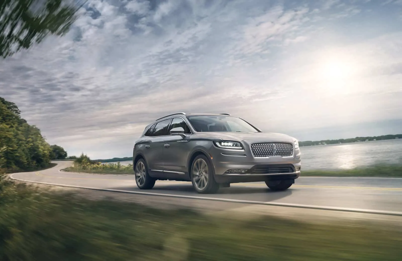 Elegancia y tecnología con Lincoln Nautilus 2021