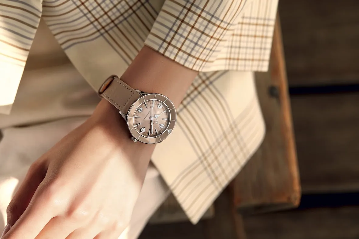 Breitling Superocean Heritage ’57 Pastel Paradise Iced-latte copia