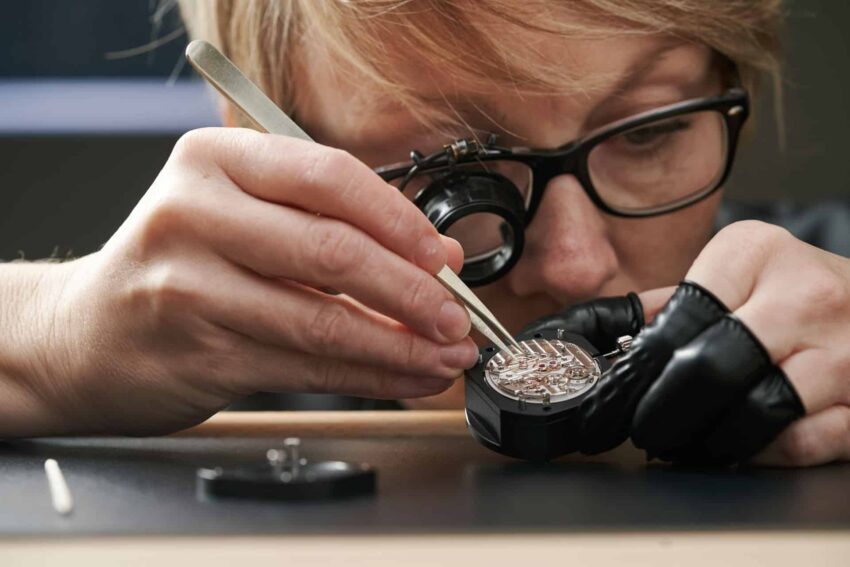 Tourbillon con tres puentes de oro Ruby Heart GirardPerregaux3 Watches World