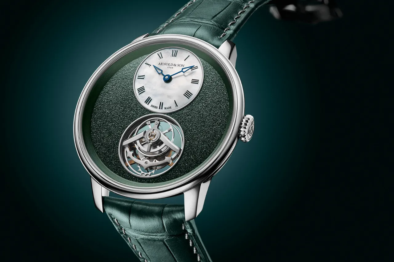 Arnold & Son Ultrathin Tourbillon, 56 piezas en oro o platino
