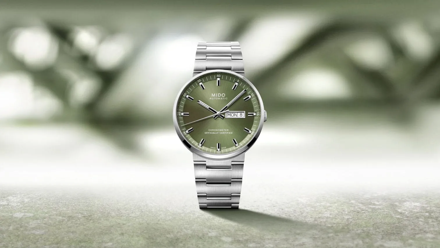 Mido Commander Icône renueva su estilo con carátula verde oliva