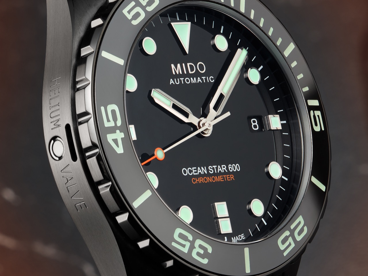 Mido Ocean Star 600 Chronometer Black DLC Special Edition dial