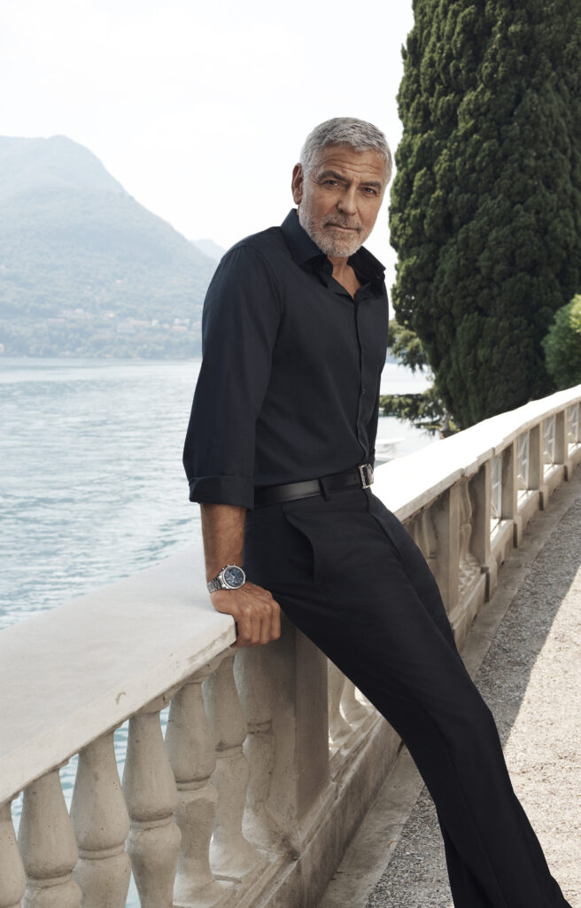 George Clooney y Hyun Bin con el Speedmaster 57'