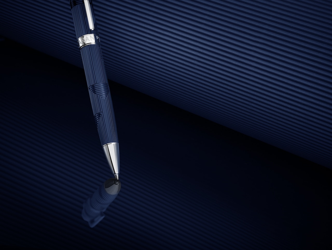 Caran dAche Léman Bleu Marin 2 Watches World Caran d'Ache Léman Bleu Marin 2