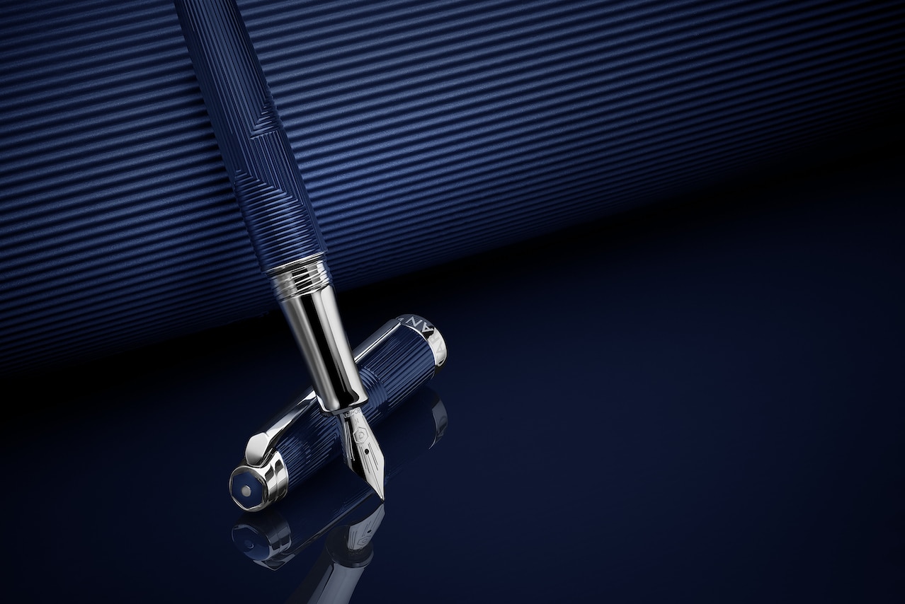 Caran dAche Léman Bleu Marin 5 Watches World Caran d'Ache Léman Bleu Marin 5