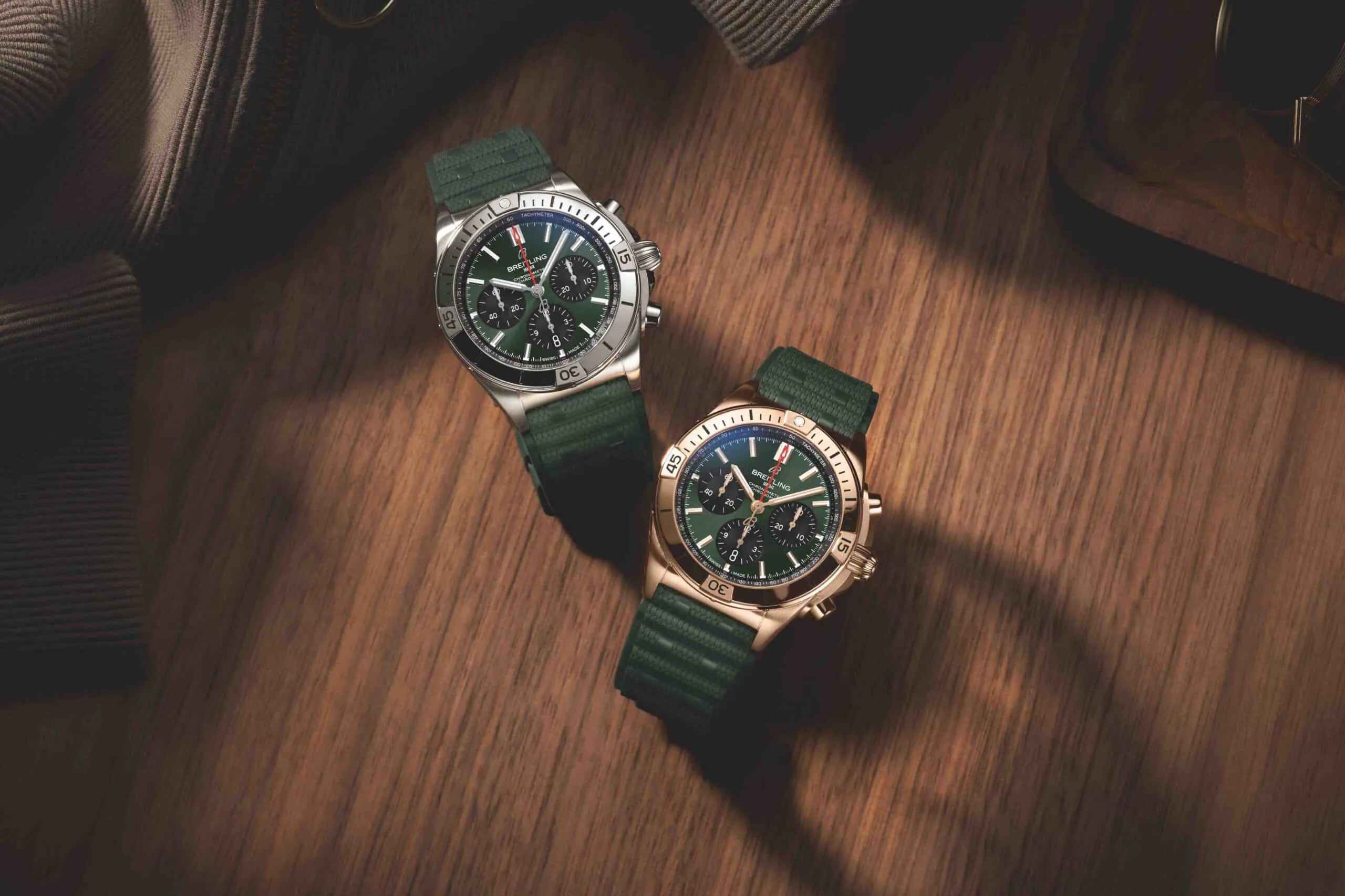 Breitling Chronomat B01 42 acero inoxidable y oro rojo con carátula verde