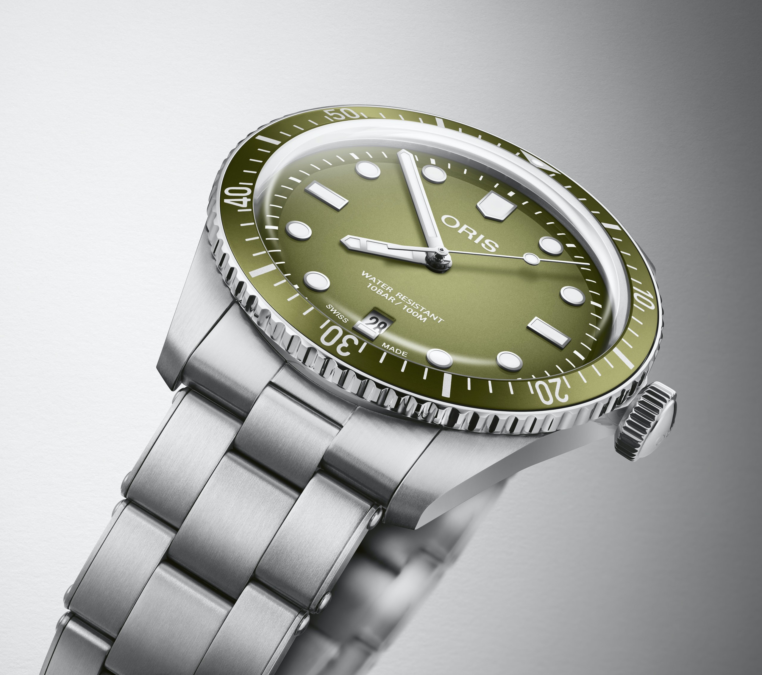 Oris Divers Sixty-Five 40 mm en verde 2024