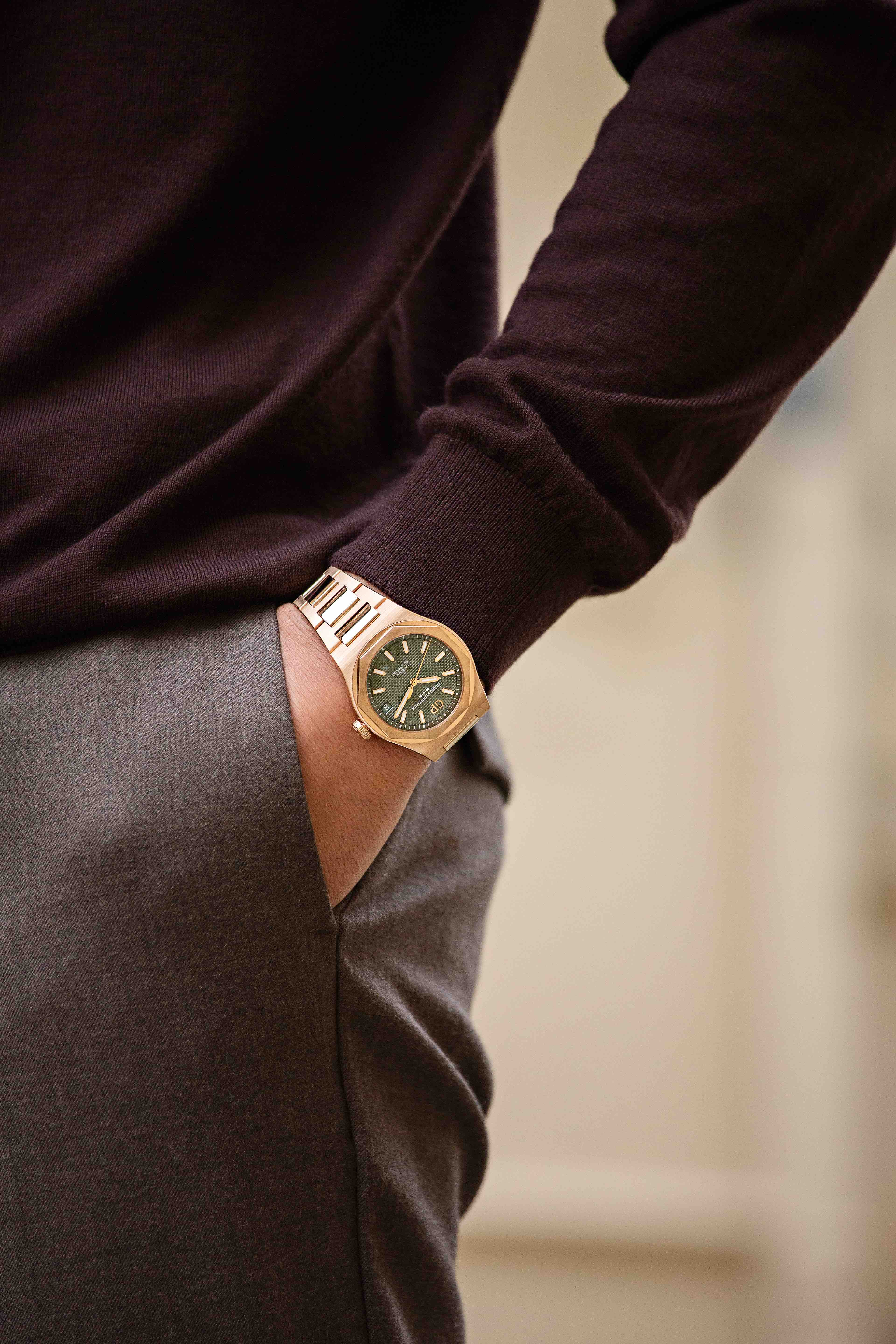 GirardPerregauxLaureatoSageGreen2 Watches World