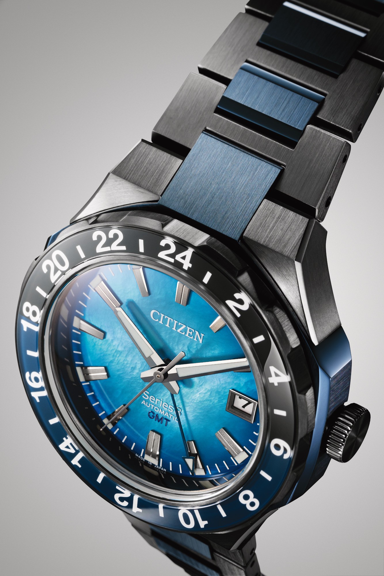 Citizen Series 8 880 GMT Edición Limitada