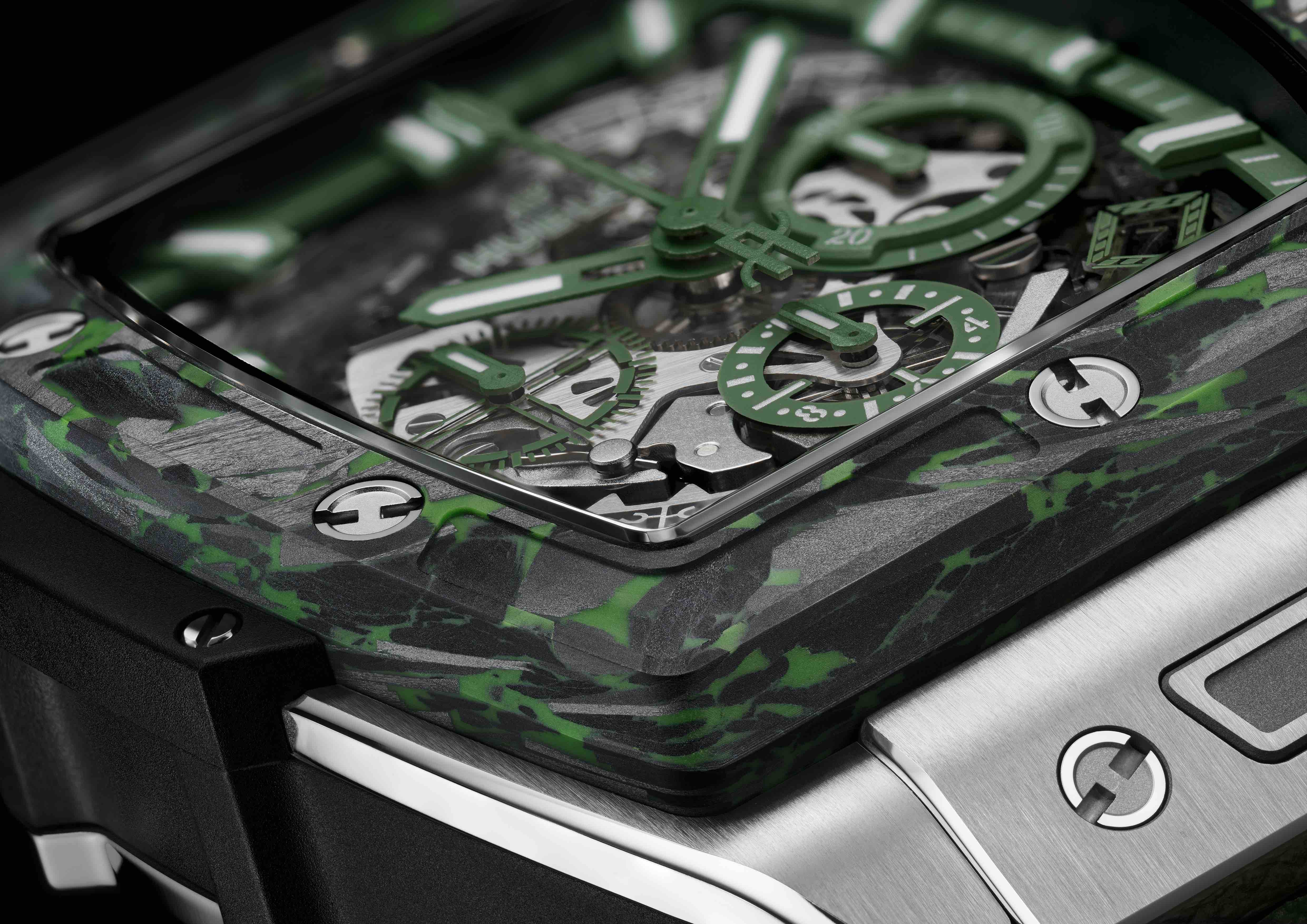 Acercamiento a Hublot Spirit of Big Bang Titanium Green Carbon Mexico