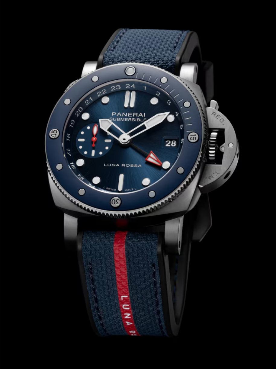 Panerai Submersible GMT Luna Rossa