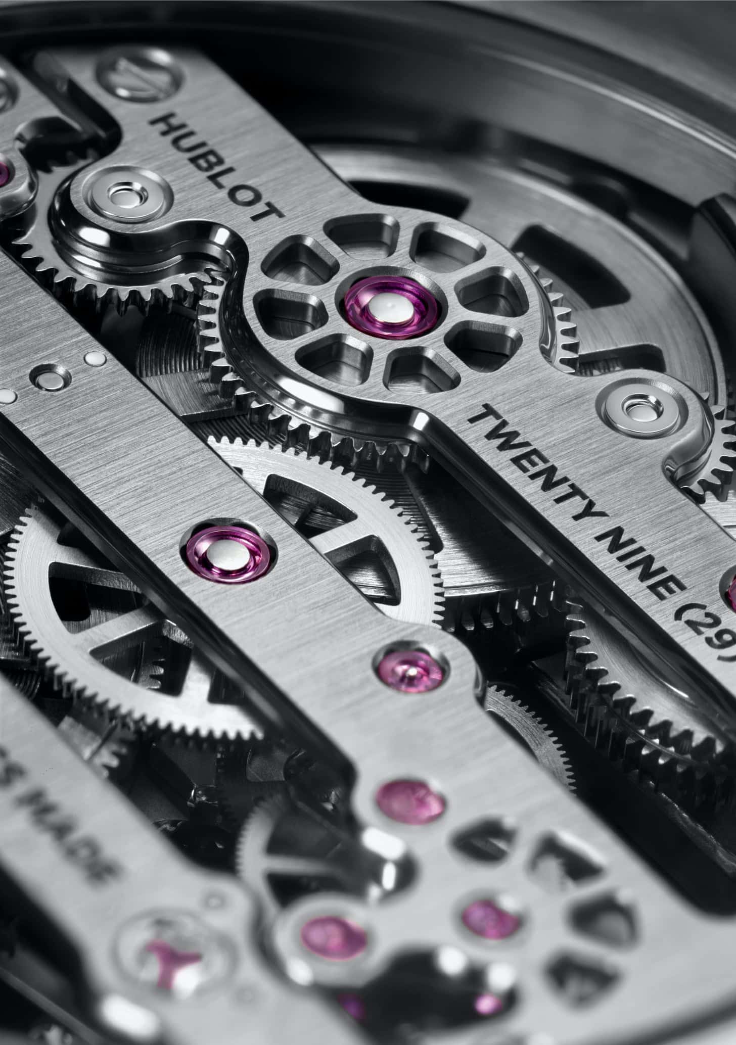 Hublot Big Bang MECA10 de 42 mm 12 Watches World Hublot Big Bang MECA 10 de 42 mm