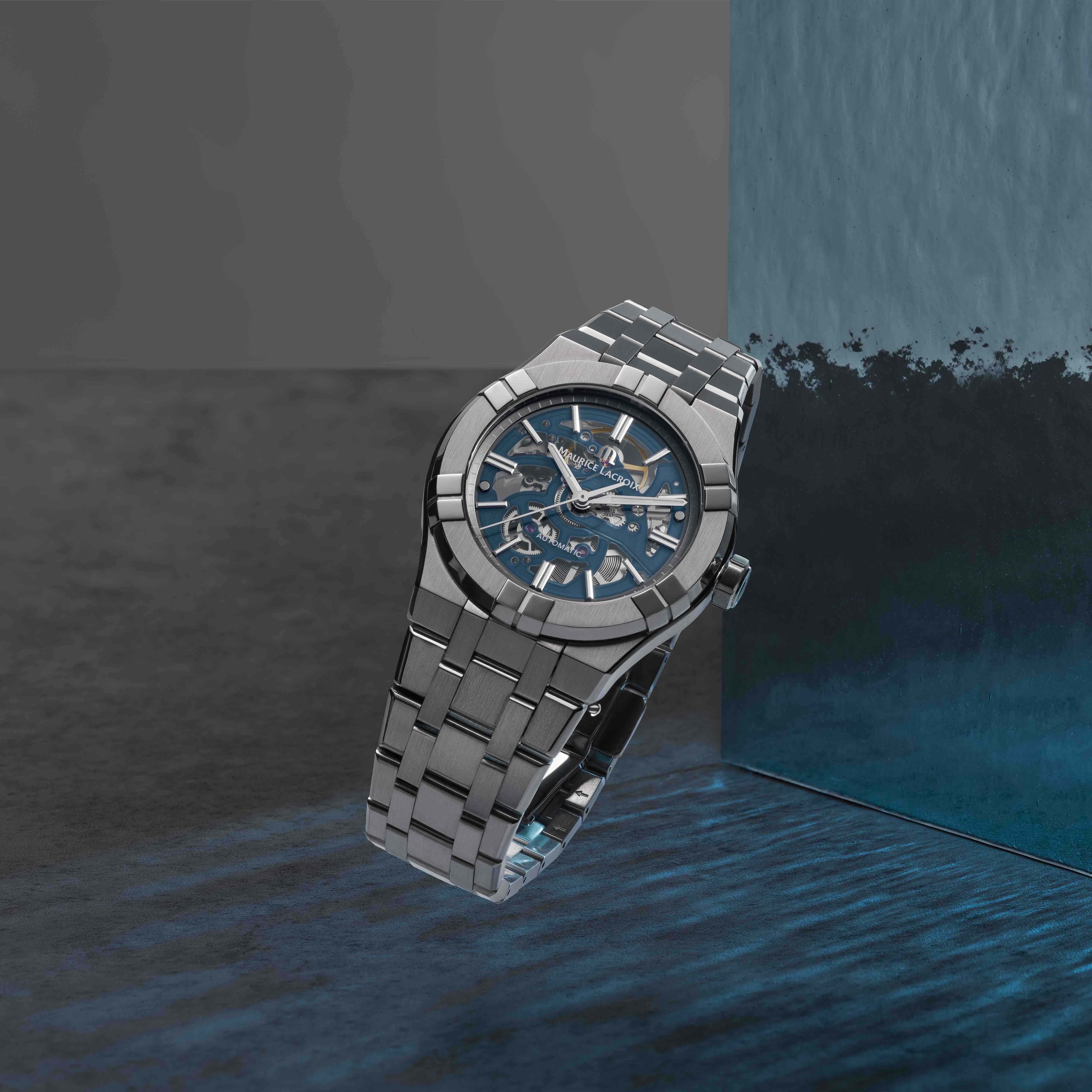 Maurice Lacroix Aikon Automatic Skeleton en azul