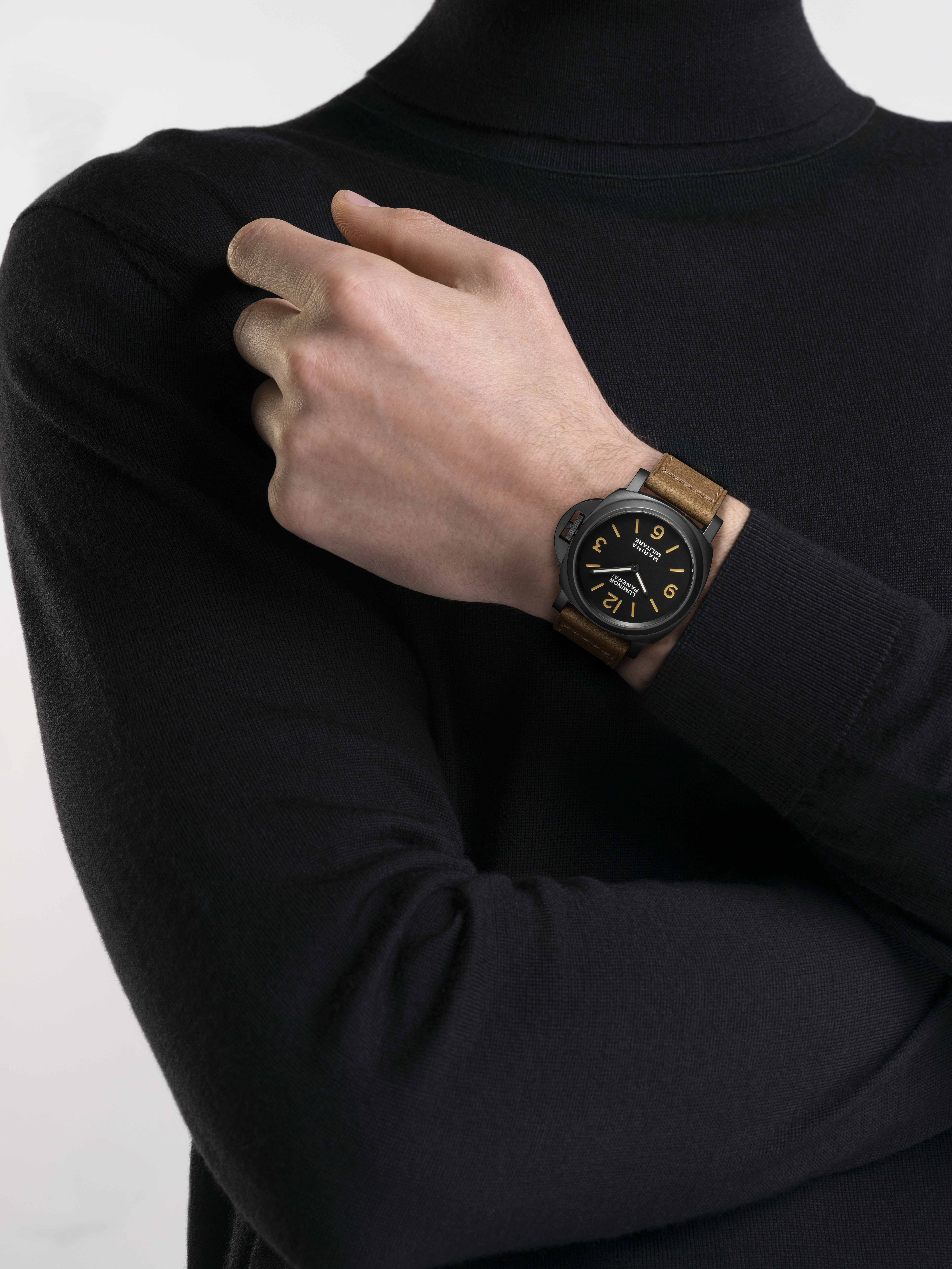 PAM05218WRISTSHOT1493B Watches World