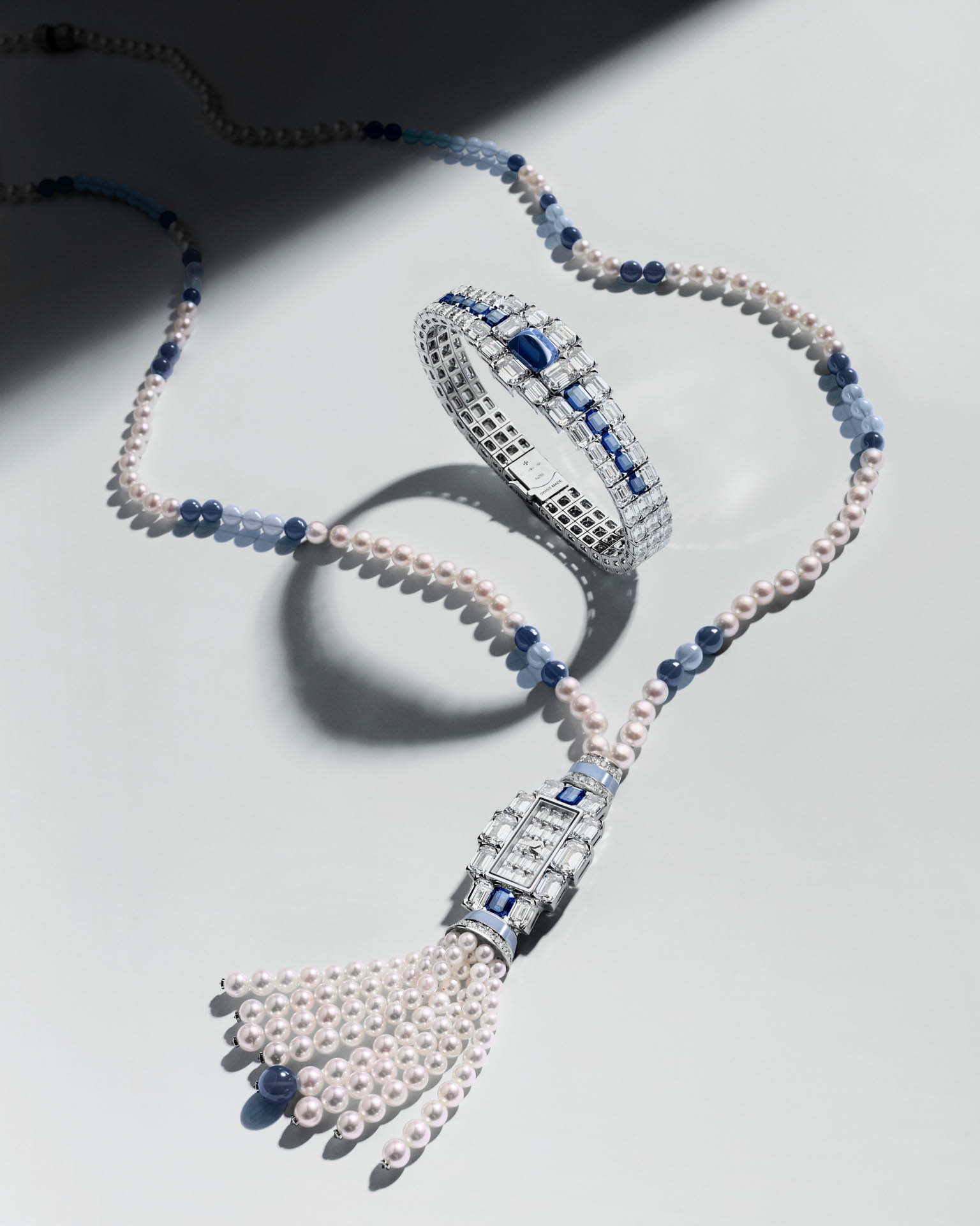 GrandLadyKalla1208JStillLifeSaphirtif Watches World Vacheron Constantin Grand Lady Kalla el lujo transformable de la alta joyería relojera