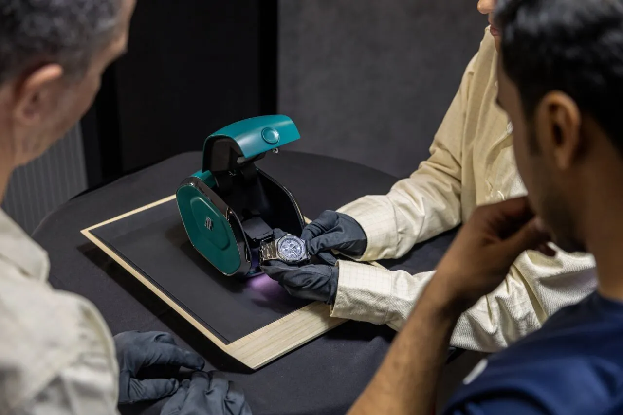 AUDEMARS PIGUET DISPOSITIVO DE AJUSTE ROYAL OAK CALENDARIO PERPETUO 41 MM 1