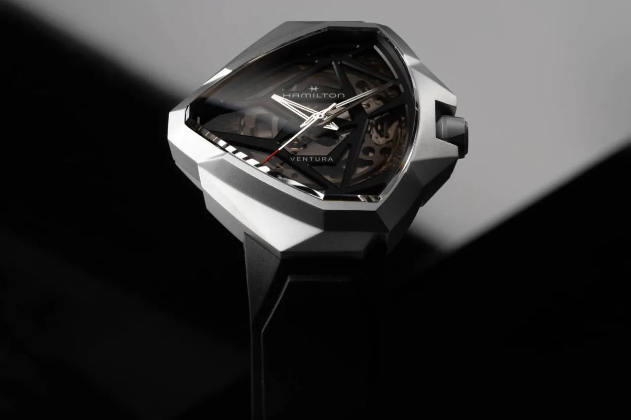 El reloj que desafía la realidad: Hamilton Ventura Edge Skeleton