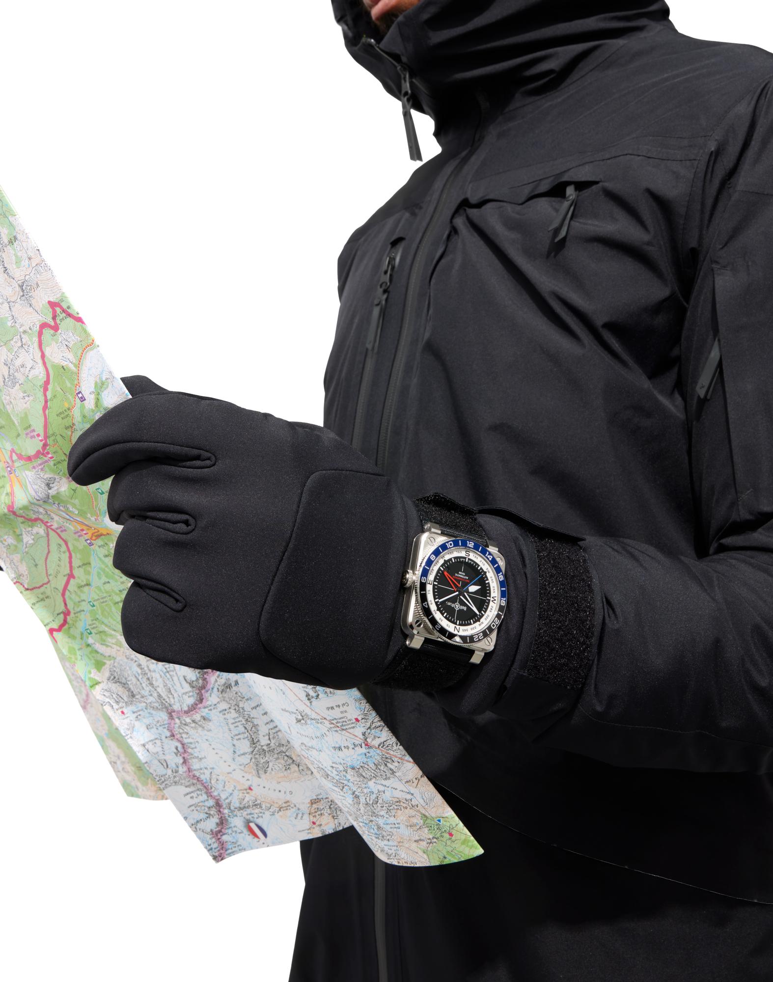 Q25005BR03 GMT COMPASS LOOK 026153 Watches World