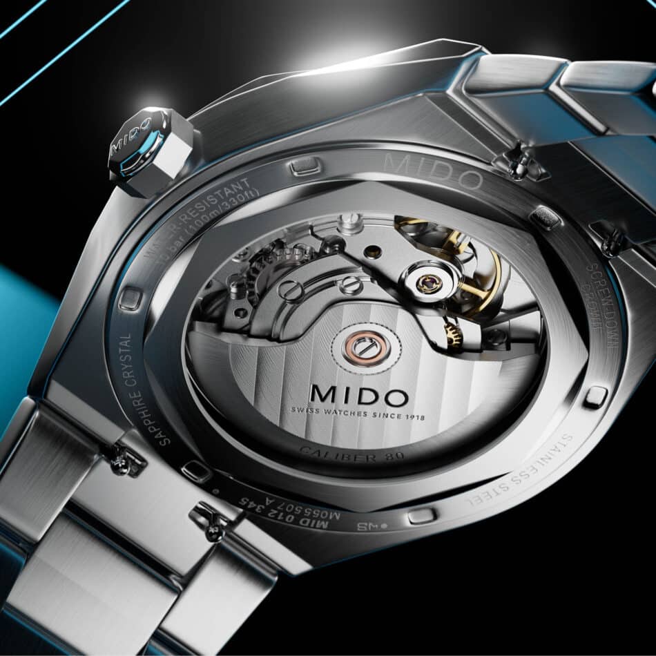 Reloj suizo Mido Multifort 8 One Crown mostrando el Calibre 80 que ofrece reserva de marcha de 80 horas.