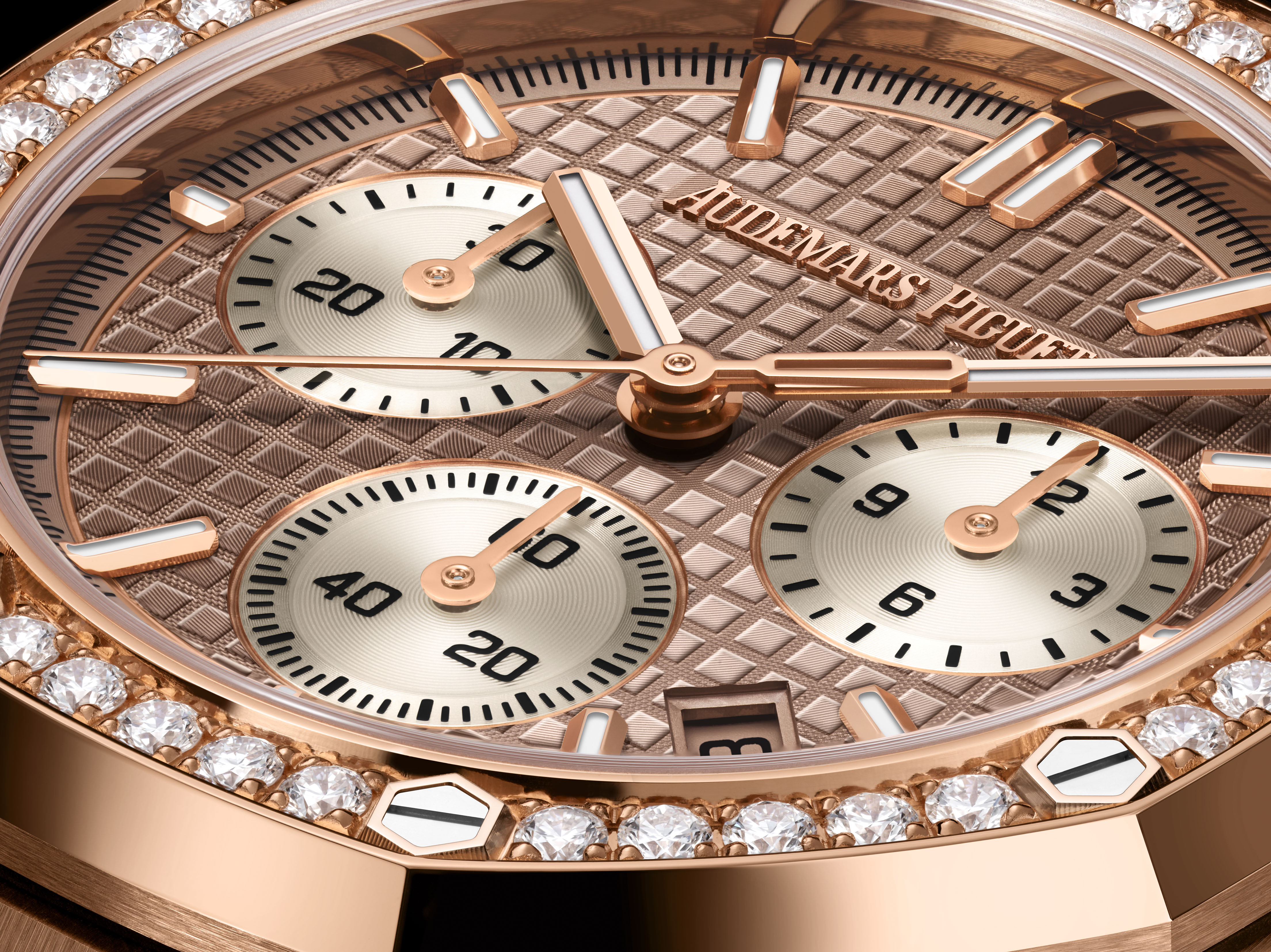 RO26450ORZZ1356OR01closeupGP01DIGITAL Watches World ROYAL OAK Chronograph 38 mm