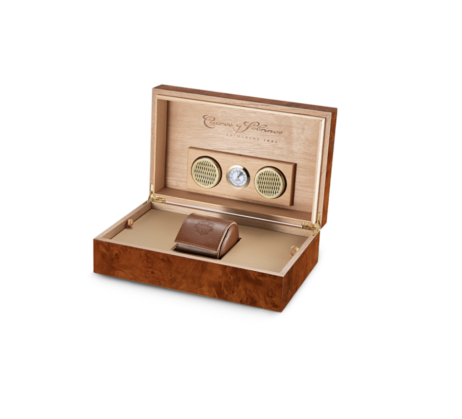 CUERVO Y SOBRINOS BUCEADOR CARIBECAJA HUMIDOR Watches World Wooden cigar humidor with hinged lid featuring a built in hygrometer and two gold tone vents open to reveal a leather cigar bandholder inside
