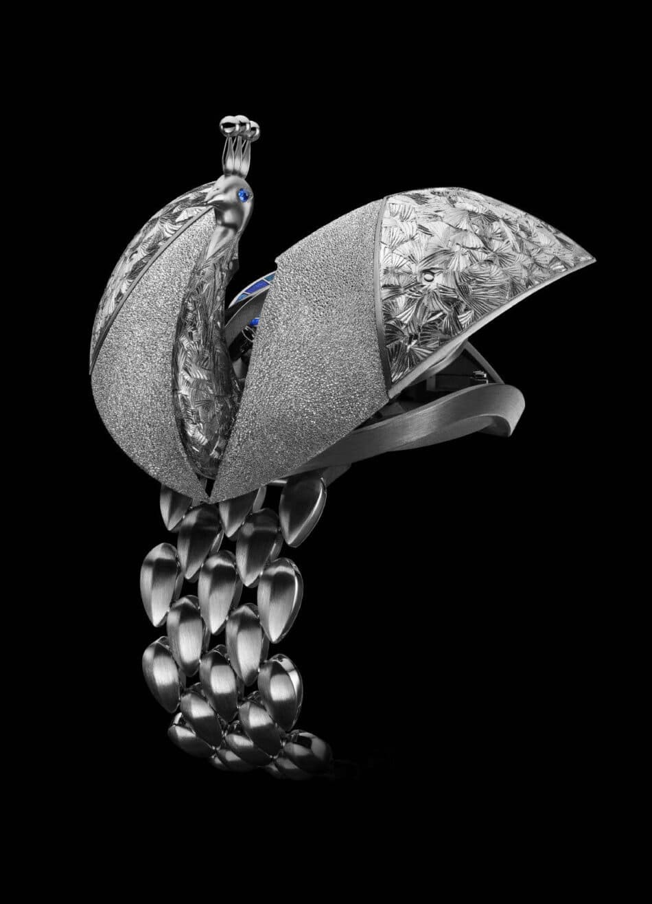 EtablisseursPeacockCloseup301PreviewonlydoNOTuseforcommunication Watches World Reloj Peacock con mecanismo secreto y esmalte translúcido