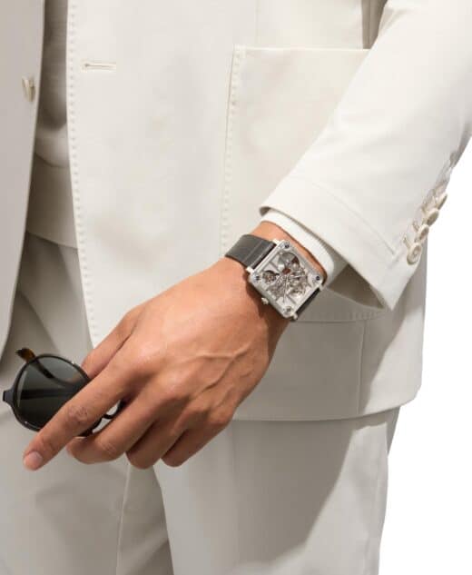 R05007BRX3 MICRO ROTORLOOK274370272 Watches World No es un reloj diseñado para una legibilidad instantánea sino para quienes entienden la relojería como una forma de arte arquitectónico