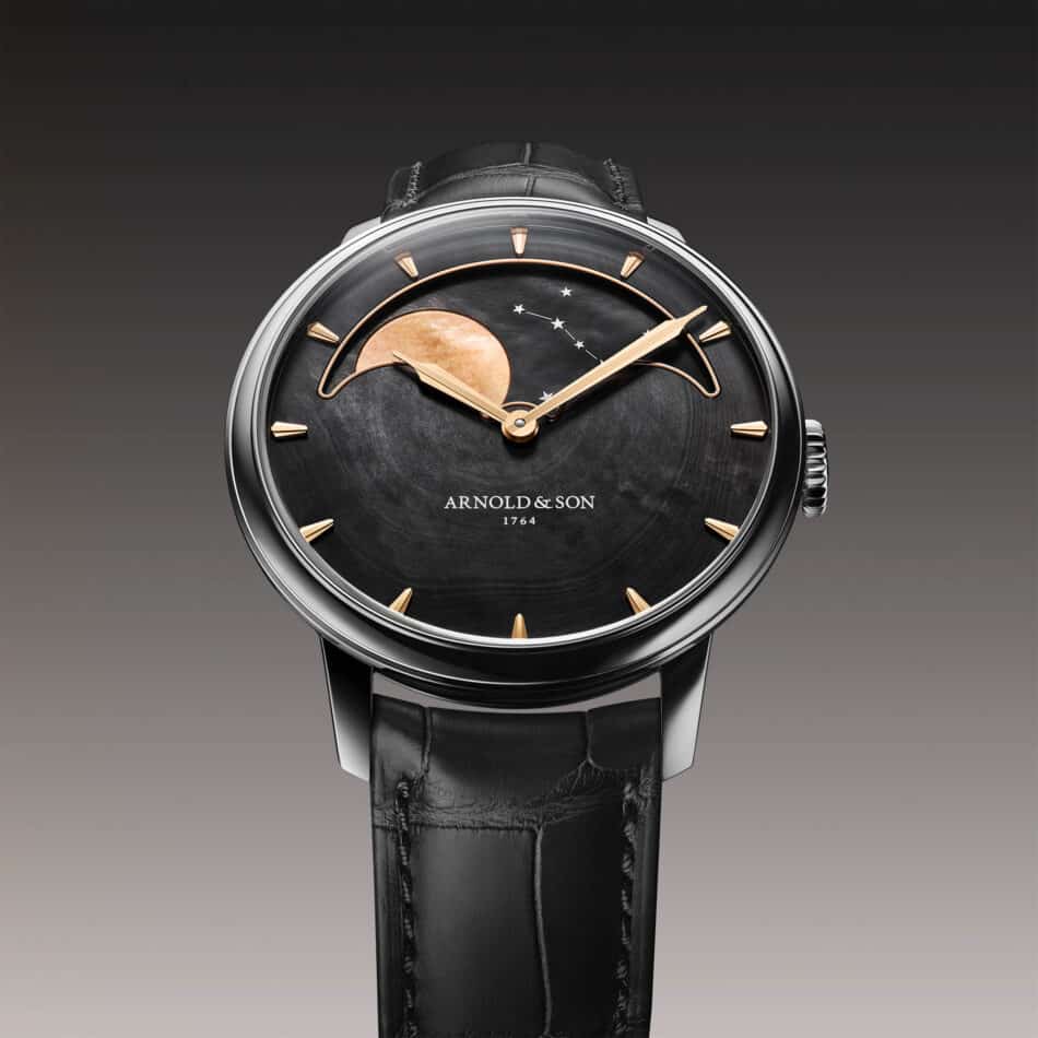 Arnold Son Perpetual Moon Colours of the Moon la Luna inspira una obra maestra de alta relojería Watches World Vista frontal del Perpetual Moon 415 Steel Colours of the Moon en acero inoxidable con carátula negra de nácar