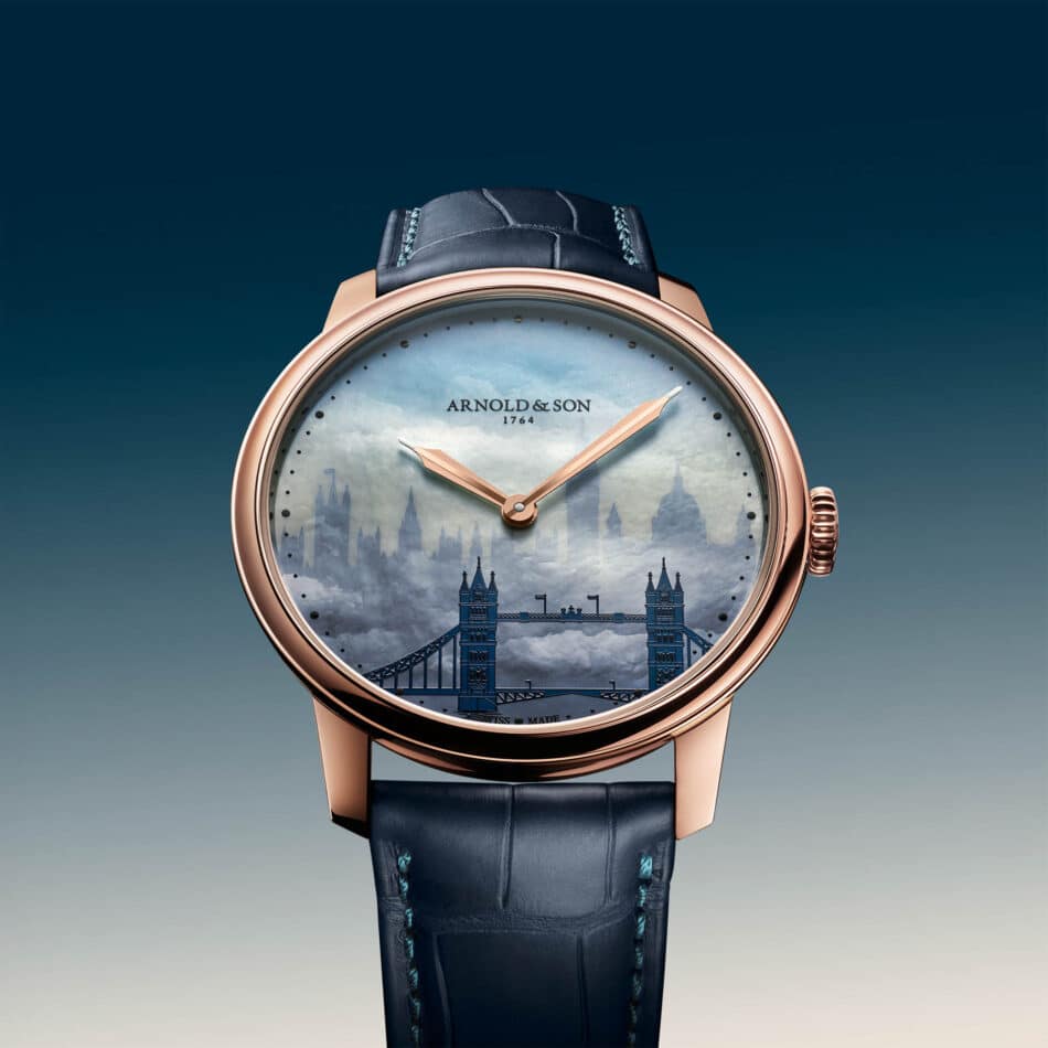 Arnold Son HM London Skyline el reloj que transforma el horizonte de Londres entre el día y la noche Watches World Arnold Son HM London Skyline en caja de oro rojo de 18 quilates