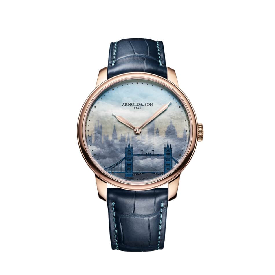 Arnold Son presenta HM London Skyline una obra de arte inspirada en la arquitectura de Londres Watches World Reloj de pulsera en tono oro rosa con correa de piel azul la carátula muestra una vista del perfil urbano de Londres