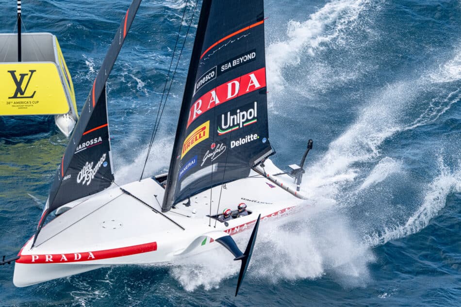 Panerai Luminor Luna Rossa 38ª Americas Cup Watches World Panerai Luminor Luna Rossa 38ª Americas Cup